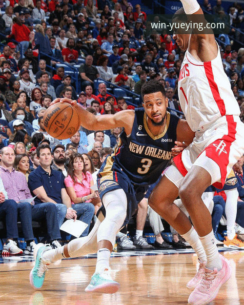悦盈体育官网手机版 NBA续约动态实用分析:从CJ-麦科勒姆交易看体育平台观赛新体验